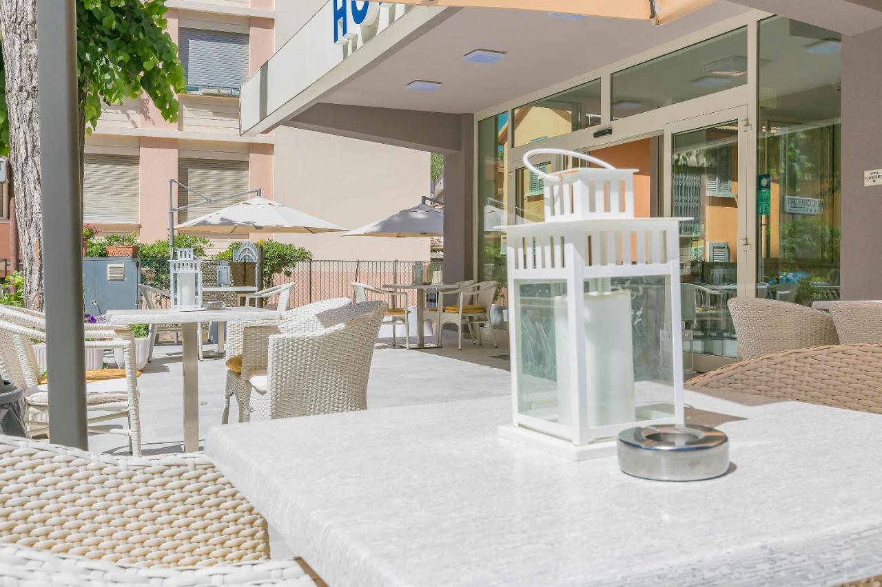 Hotel Confort Ρίμινι Εξωτερικό φωτογραφία