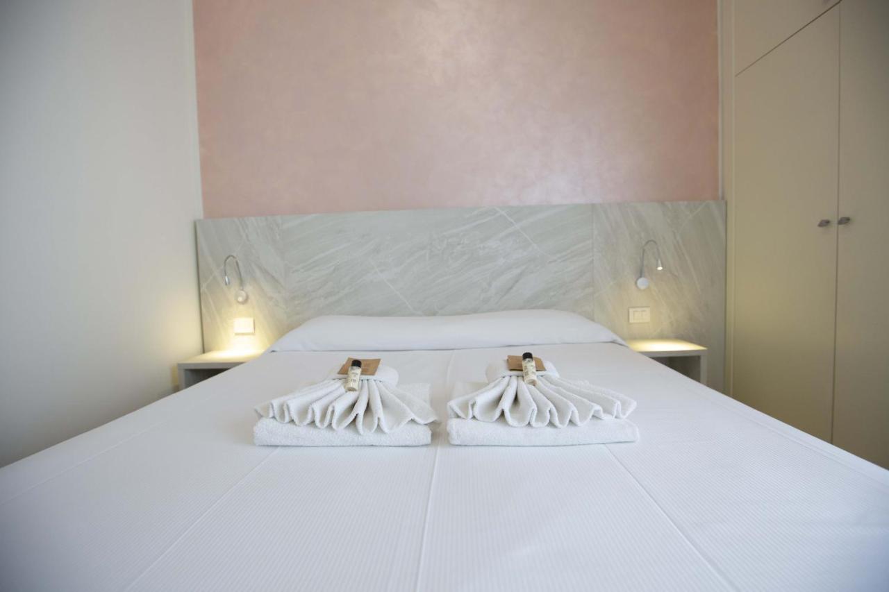 Hotel Confort Ρίμινι Εξωτερικό φωτογραφία