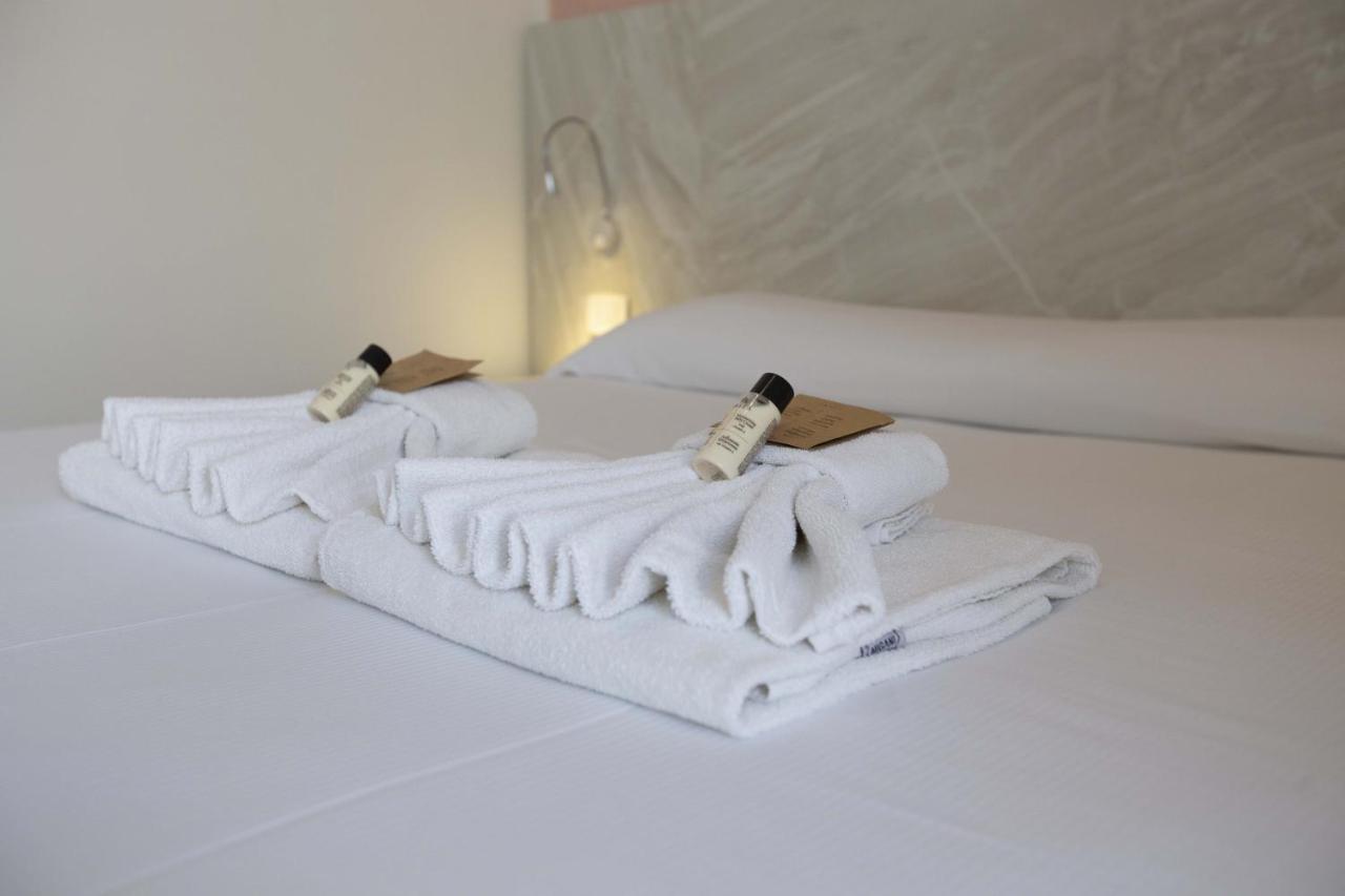 Hotel Confort Ρίμινι Εξωτερικό φωτογραφία