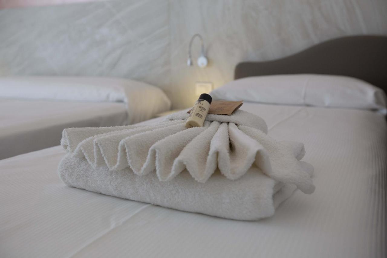 Hotel Confort Ρίμινι Εξωτερικό φωτογραφία